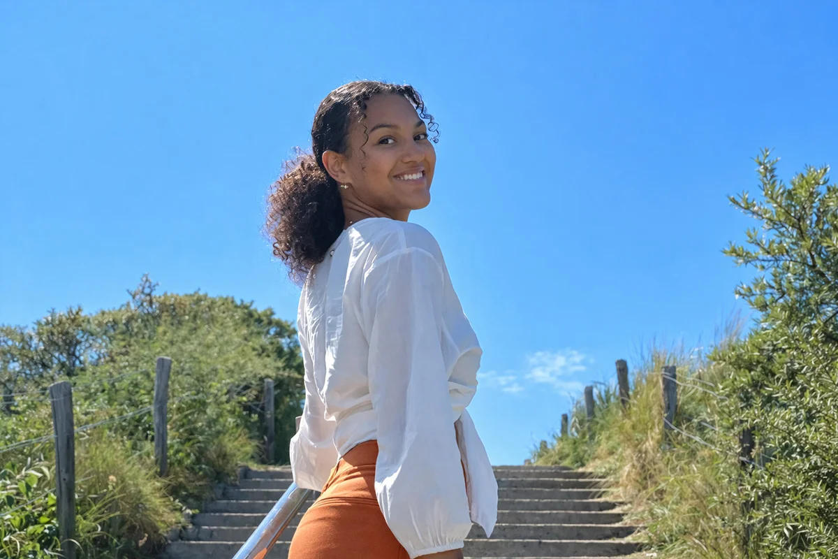 Aiyana Elmzoon – Marketing & communicatie Breedweer