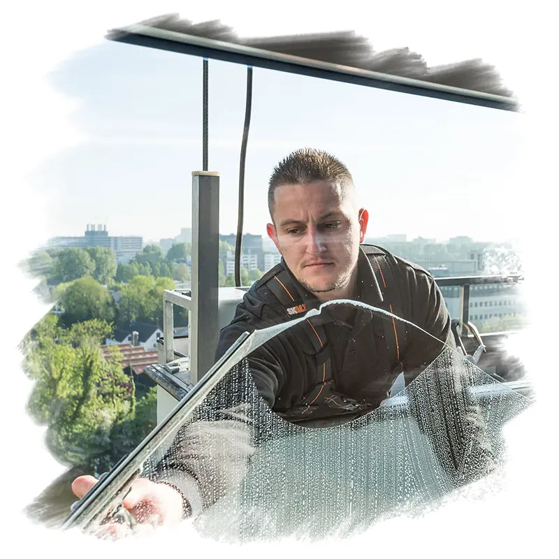 Glasbewassing met impact. Breedweer combineert vakmanschap, duurzaamheid en sociale waarde voor een streeploos resultaat.Glasbewassing met impact. Breedweer combineert vakmanschap, duurzaamheid en sociale waarde voor een streeploos resultaat.